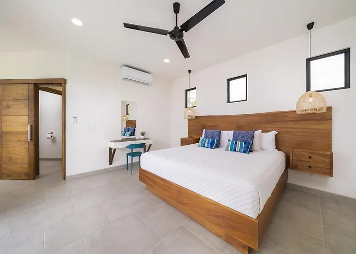 Vista Pacifico - Serene Villa, Ocean View Pool, Rooftop Deck, 5 Br Villa Potrero (Guanacaste)