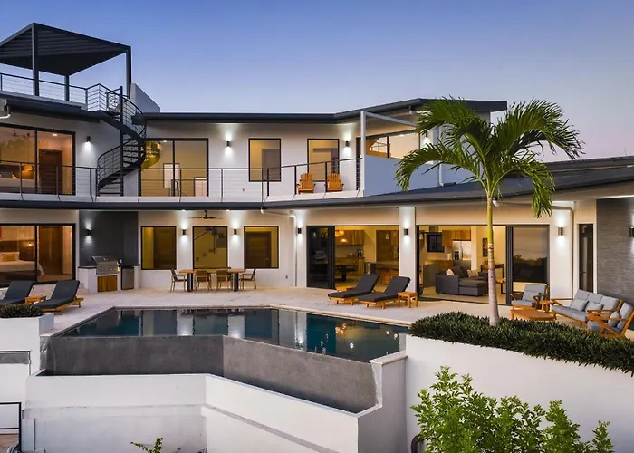 Vista Pacifico - Serene Villa, Ocean View Pool, Rooftop Deck, 5 Br
